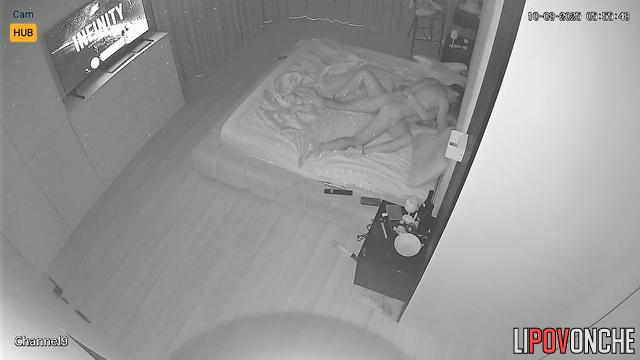 Boyfriend and girlfriend don’t know their sex is caught on video