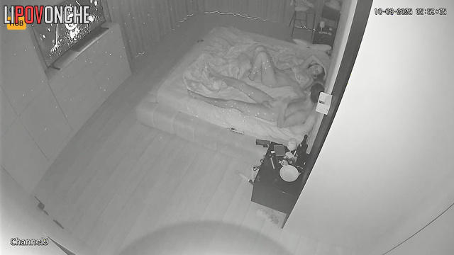 Boyfriend and girlfriend don’t know their sex is caught on video