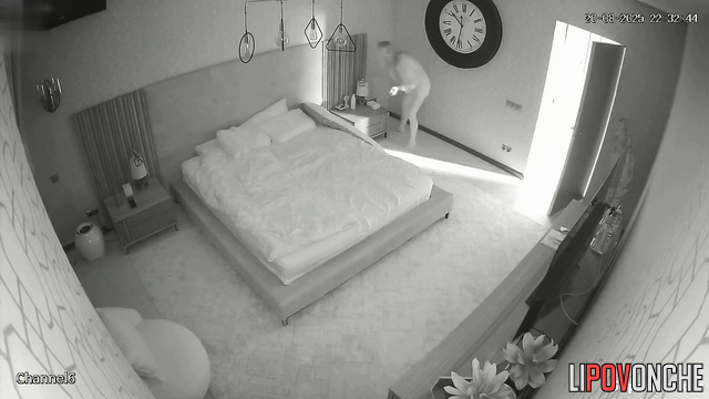 Fuck before sleep is their evening routine, secret cam