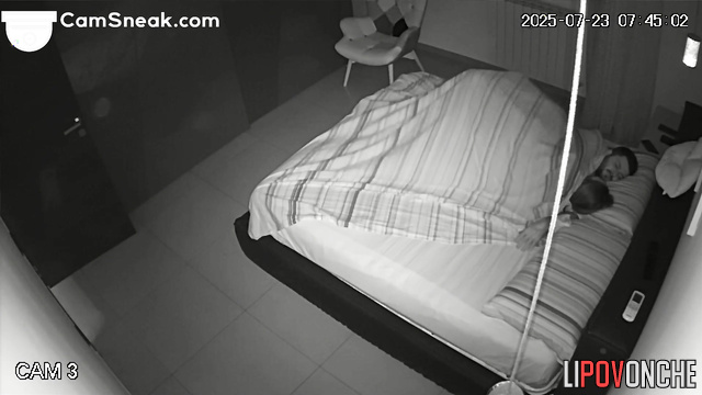 The morning of a bearded man begins with fucking an excited brunette