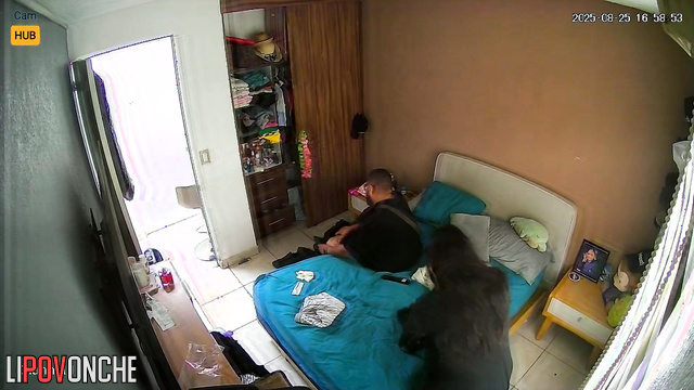 Lovers never knew a tiny camera was set above the room’s door, look