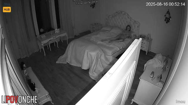 Couple didn't notice the small cam watching their 69 sex from the corner