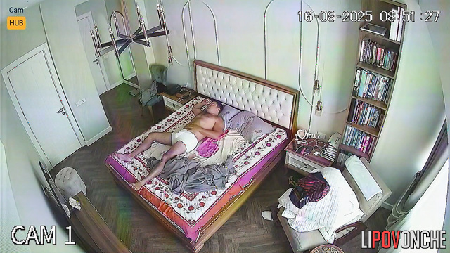 People didn't notice the small cam watching from the corner