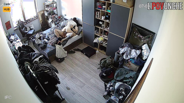 A skinny Ukrainian beauty loves brutal boyfriend's fingers in her cunt