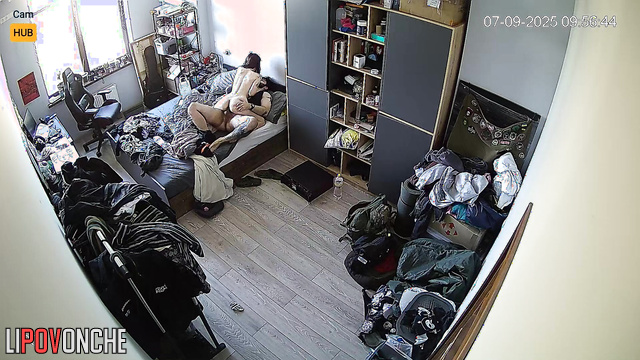 A skinny Ukrainian beauty loves brutal boyfriend's fingers in her cunt