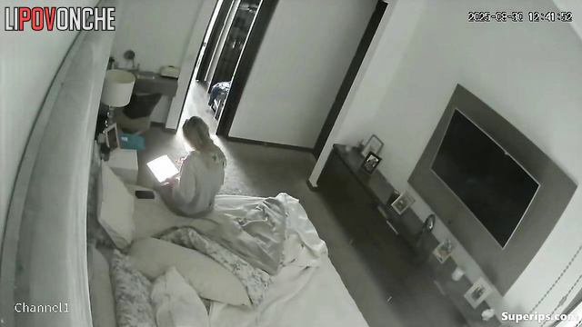 She spread her legs and took a picture of what was between them