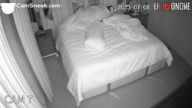 Couple was kissing so passionetly, look (they've been dating recently)