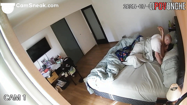 They can do this for hours / someone installed a camera there