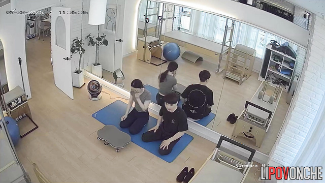 Look how her medical therapy is going / public cam