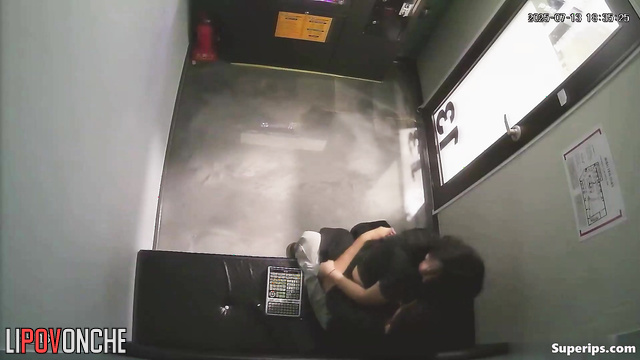 Look what korean teens did in the karaoke room (oral time)
