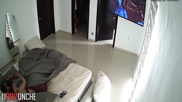 Lady with big and juicy butt went to the bathroom after sex