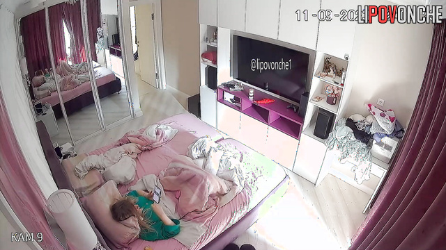 Quick sex before their work (great hidden camera view)