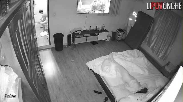 Sex of this mature couple started under the blanked and see how it continued