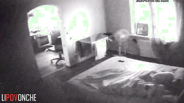 Couple decided to have a quick fuck before their work