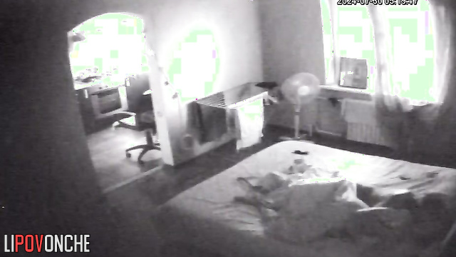 Couple decided to have a quick fuck before their work