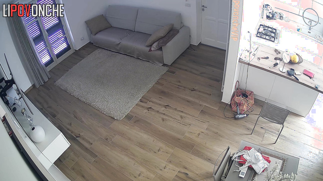 Beauty is preparing for a friend's visit (living room tape)