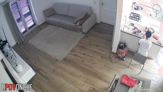 Beauty is preparing for a friend's visit (living room tape)