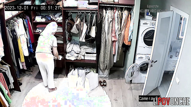 Someone fixed a cam in her huge wardrobe (it is a real problem)