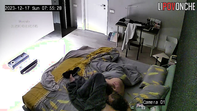 This lady loves to change partners every day / watch now