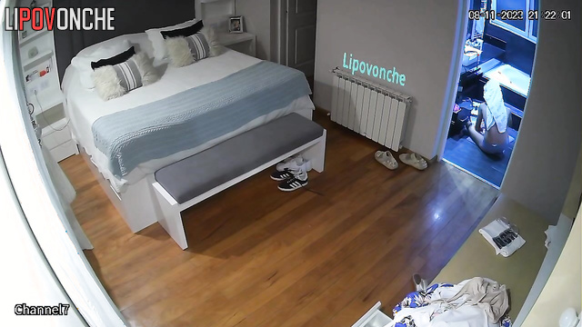 Babe shaving her skinny legs right now (hidden camera)