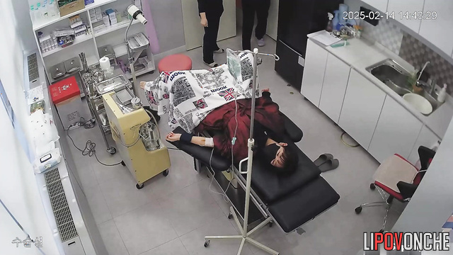 After the injection, young Korean girls undergo surgery on their hairy pussies
