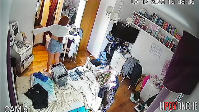 A chubby hottie strips naked in her bedroom to try on her new outfits