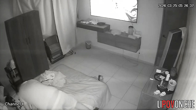 Nothing can distract an aroused man from caressing his wife's sexy ass