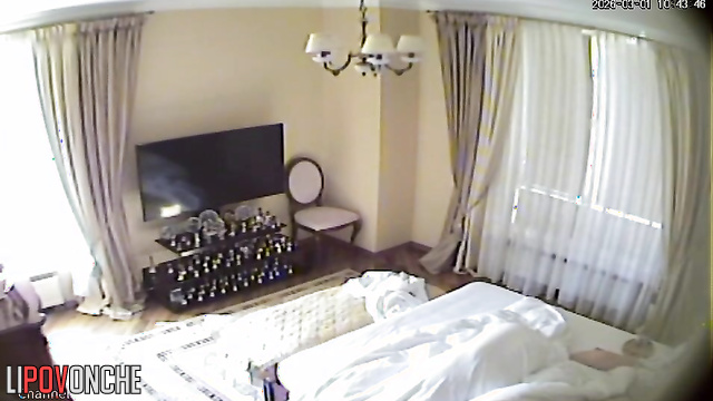 A stunning milf brought her elderly husband to orgasm with her wet tongue