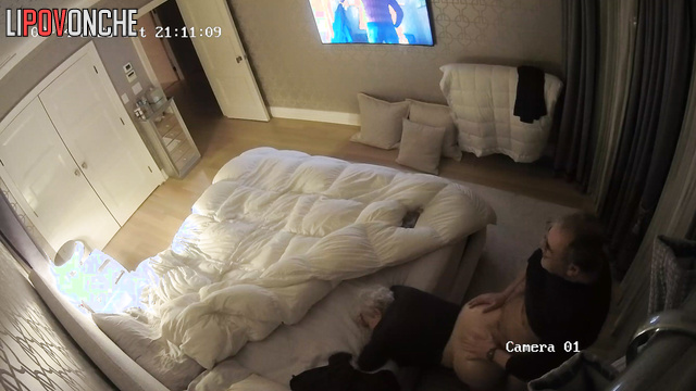 A granny with a big ass gets into the doggystyle position in front of her old husband