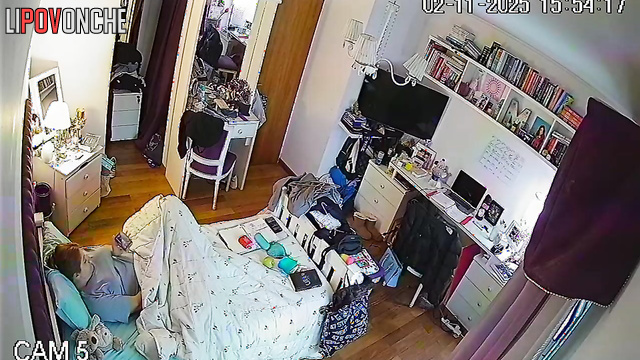 A girl  made sure everyone had left the house, then started masturbating
