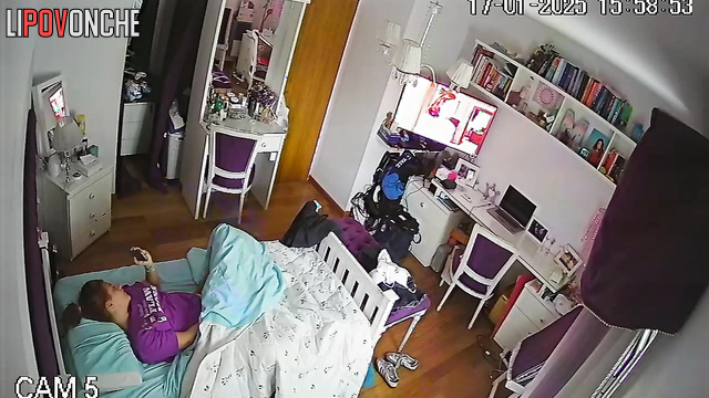 After a hot orgasm, the redheaded girl gets out of bed with naked ass