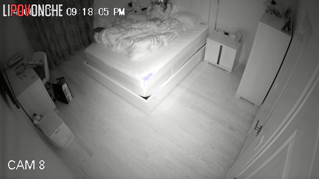 She couldn't hold her desire and started caressing her pussy in bed