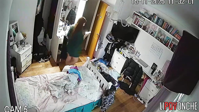 The redheaded cutie woke up and decided to play with her hot pussy for a bit