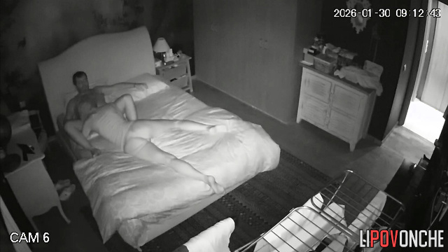 Skinny wife gave her husband a blowjob while he was relaxing after a shower
