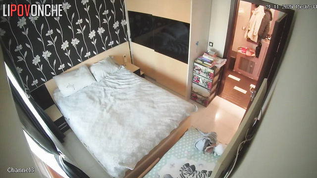 A girl arranged a surprise for her elderly husband with a seductive, alluring pose
