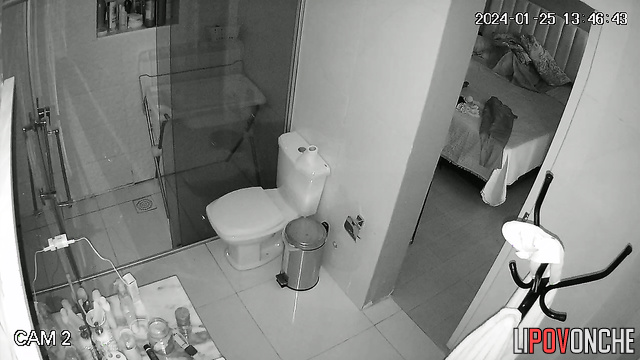 A girl with a big butt pulls down her pants right at the entrance to the restroom