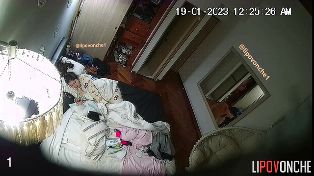 Her evening was no longer boring (hidden camera)