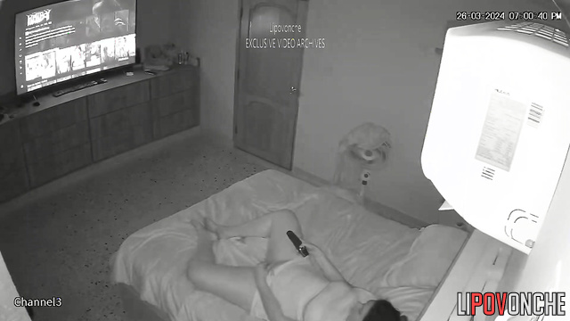 Single babe playing with cute & small sex toy on the bed