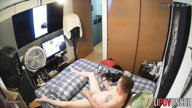 Naked man jerking off on video with his girlfriend