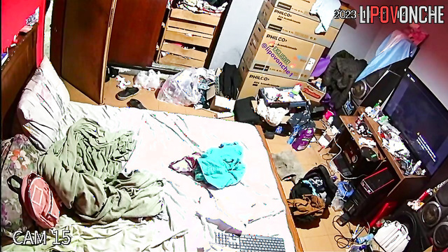 Guy fucking his girlfriend in doggystyle after tv watching