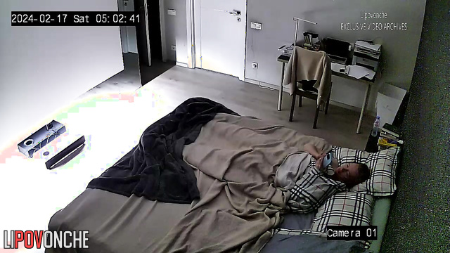 A bored mommy plays with her hot, wet pussy under the covers