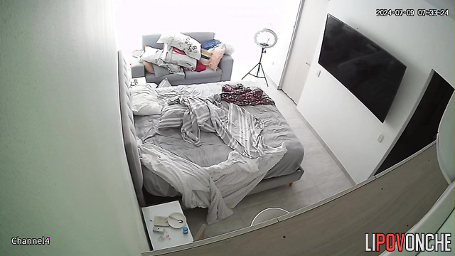 A young lover woke up a sleeping naked brunette with a gorgeous butt