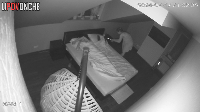 A gentle body massage on her husband turned into a hot blowjob and great sex