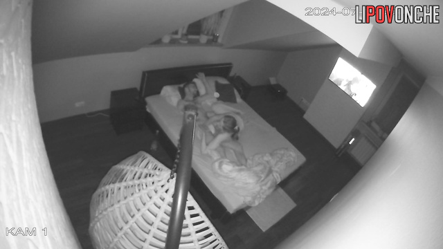 A gentle body massage on her husband turned into a hot blowjob and great sex