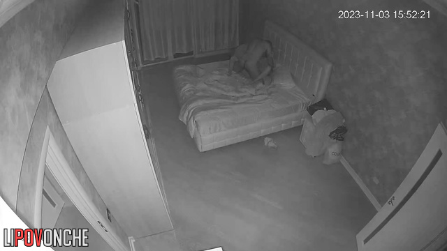 Boyfriend shone a flashlight on her after sex, look