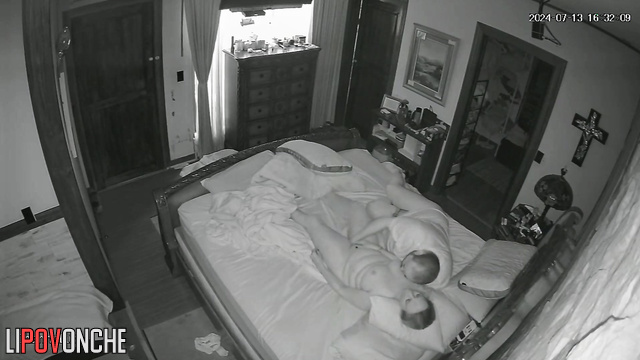 Couple fucking on bed in bedroom in pitch darkness