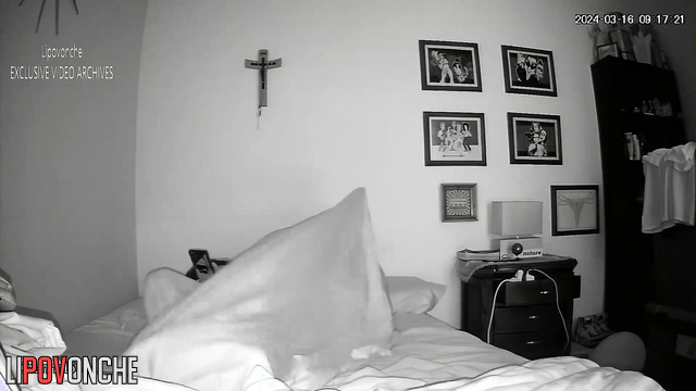 He likes to watch her when she's on top (it is so sexy), home video