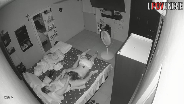 Naked girls enjoying scissors sisters (cool lesbian home porn)
