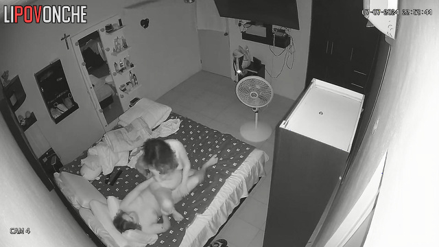 Naked girls enjoying scissors sisters (cool lesbian home porn)