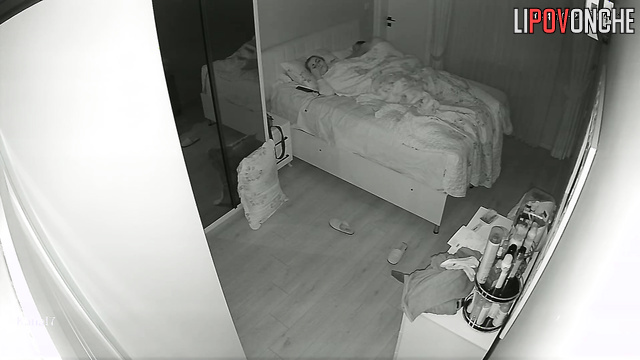 Bearded man fucked a woman on the bed and cummed inside